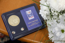 В НАО супружеским парам вручили медали «За любовь и верность»